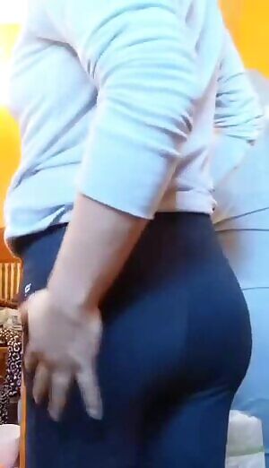 Is lady orearm porn a thing? 😉