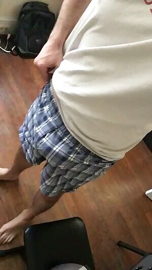 Fat cock always get stuck =/