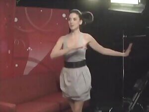 Alison Brie - Charleston dancing