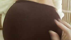 Cum on Jada leggings