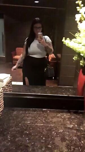 Sorry, I only uck guys who vote. ❤️💙