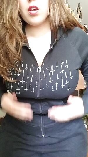 This hoodie has been holding me in for 15 years.