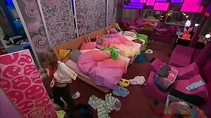 Kaitlyn Changing 2018-07-15 09.52.Cam 3