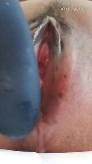 Cross post because that's how much I love putting my pussy out