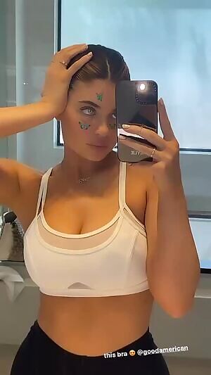 Kylies Big Bust