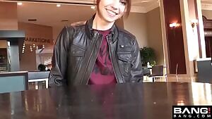 Flashing her pussy in a restaurant