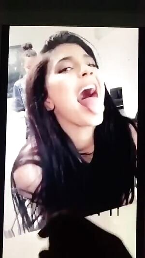 Kylie Jenner getting a nice load.