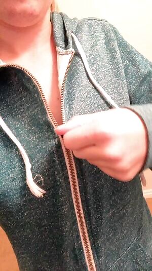 My B Cup reveal 😘