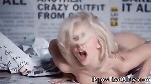 Gaga humping