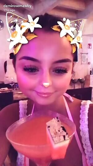 Demi kitty
