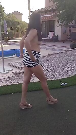 Upskirt no panties flashing