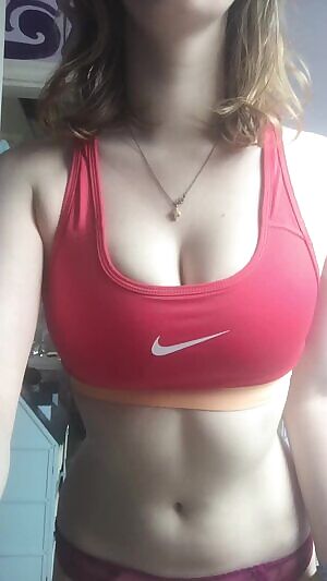 this sports bra seems a little tight, maybe I should take it of?
