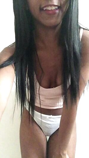 This is how i introduce myself. first post, hello ♡