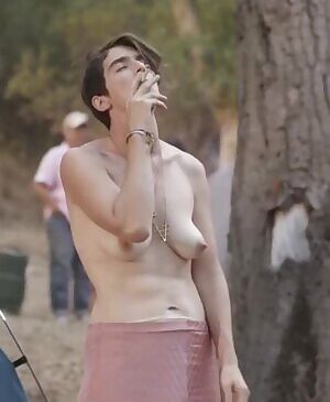 Gaby Hoffmann in 'Transparent'