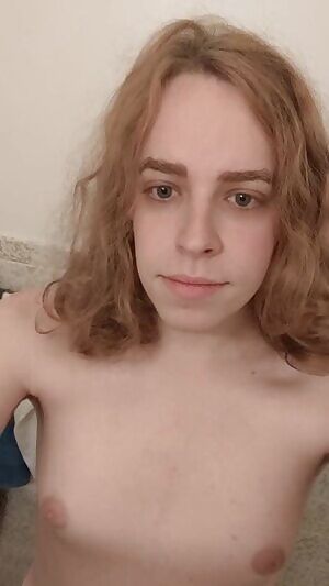 Showing off my body AND my voice for once 😘