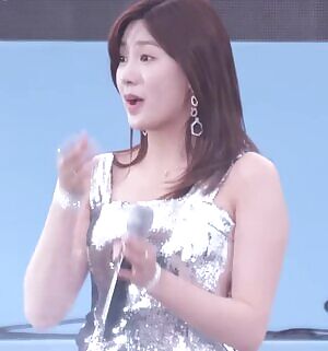 Apink - Hayoung asks for something.....