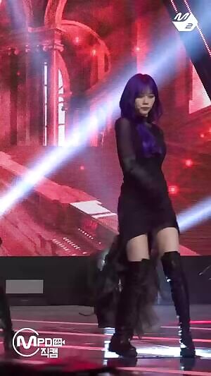 Dreamcatcher JiU's yummy thighs!