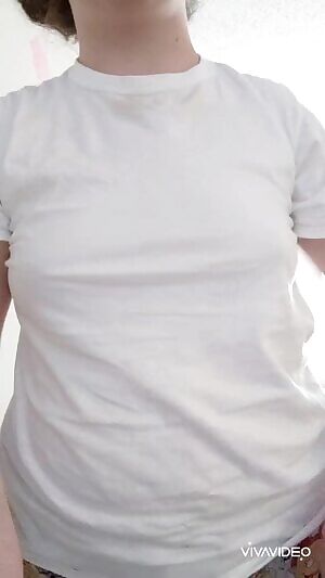 Down to have some fun tonight with me? I'm always wanting to sext and show you how horny I am