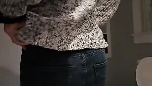 A little Tuesday tease 😜🍑