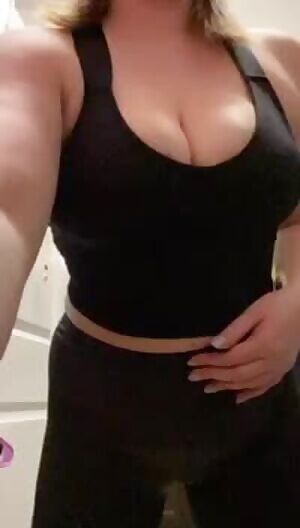 Hump day drop 😜.. don’t be shy