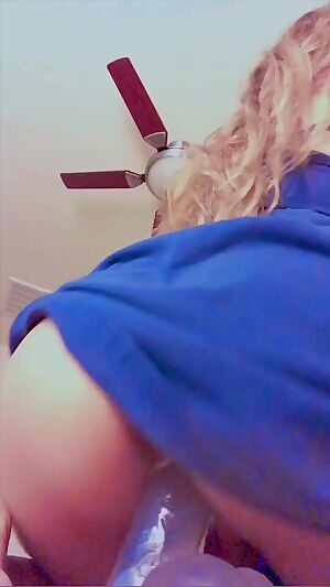 Blue is my fav color 💙😇