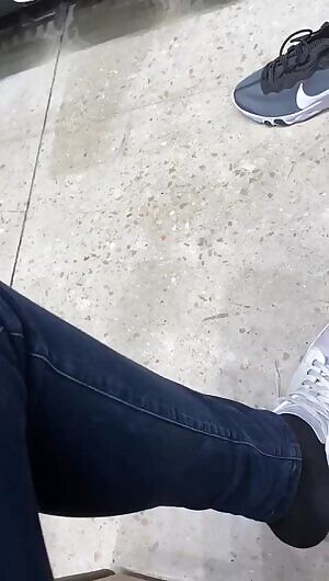 Compro ou não o tênis?