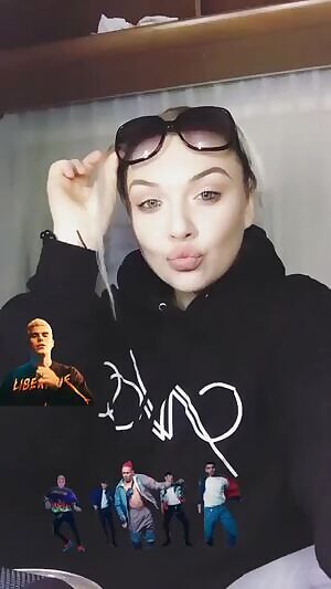 Nicole Berousek's Pouty Kissy Face