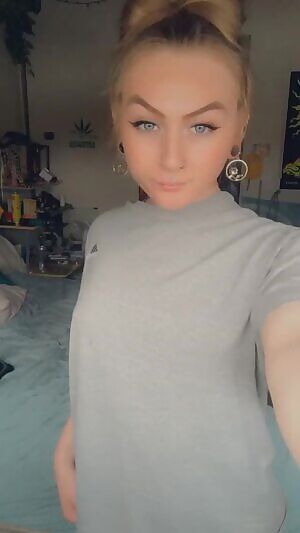 showing off a lil🥰