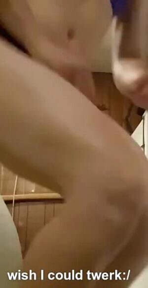 wish I could twerk:(