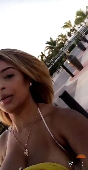 Check the wobble on those big titties 🥵 i wanna hear your reaction/thoughts 👀 KIK - MARIACORTINEZX / Discord - MariaCortinez#7720 ✊🏼💦