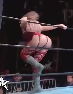 Scarlett teasing us with that ass