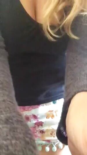 I'm looking for her for quite some time. Can anyone tell me her name?