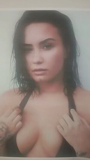 Demi Lovato offering up her tits for my cum