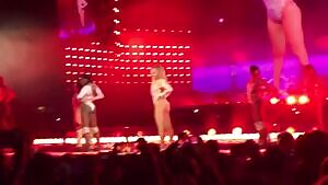 Beyonce is such a bad girl she needs a spanking