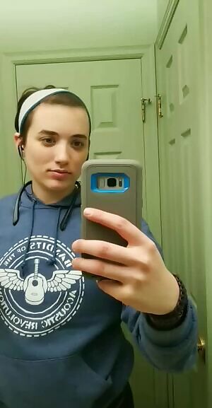 ...I found a headband while cleaning and thought it looked cute until I took it off...