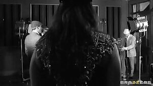 Paige Turnah gets the splash