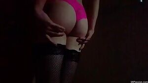 Slow motion gif of me jiggling and slapping my ass! 😚 Enjoy