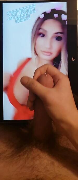 Love jerking to her