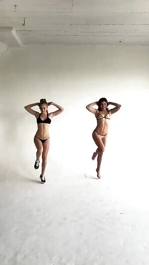 Dancing Sisters