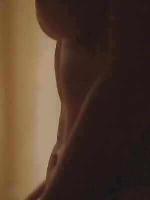 Lizzy Caplan's dagger tits