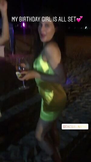 Jacqueline Fernandez twerking!