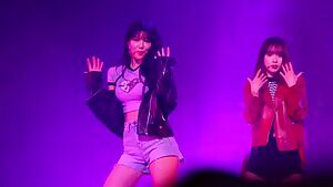 WJSN Dawon-Boobs
