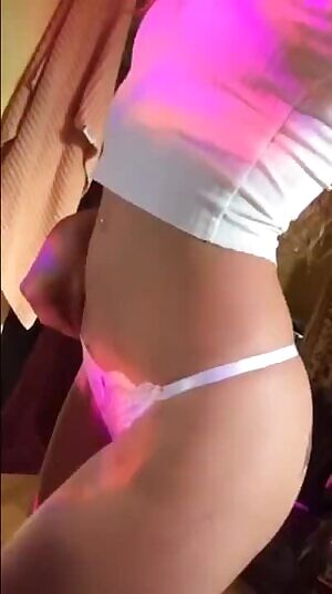 !Hey Ya'll!!! Thanks for visiting my profile. I am a fun loving girl