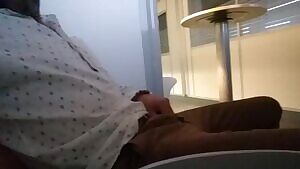 2/3 Daddy starting but need stimulation. In fact, I want to be caught by my sexy german colleague ....