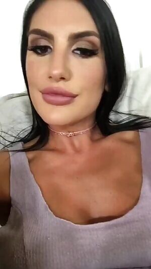 August's wet pussy
