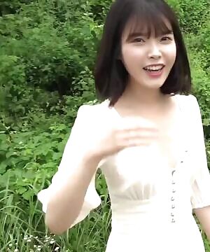 IU