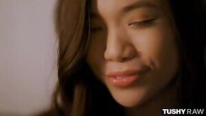 Asian Babe Vina Sky