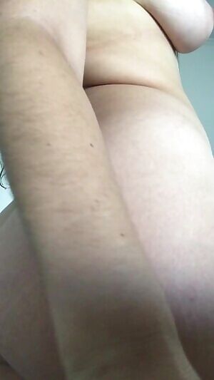 Just out of the shower. Next time I’ll try to center my ass in the frame ;)