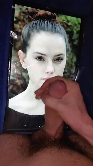 Another bud jerkin his big hard cock and giving Daisy Ridley a perfect cum tribute!! If u want 2 b fed pics and vids and can show off add hertsgirls on k1k!!! Second screen required
