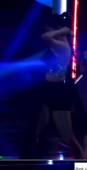 Twice Nayeon's side boob